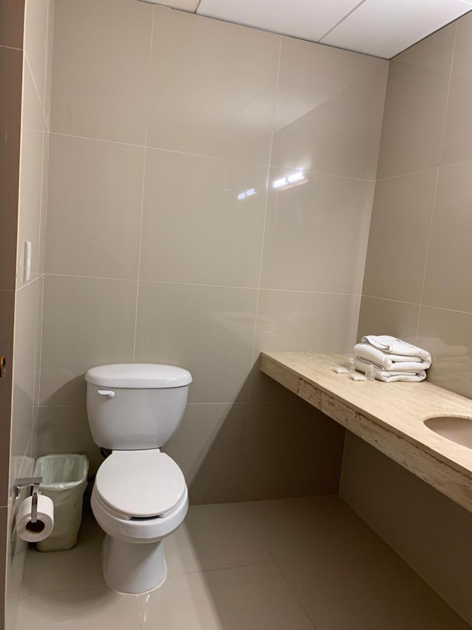 Apatzingan de la Constitucion Hotel Posada Del Sol מראה חיצוני תמונה