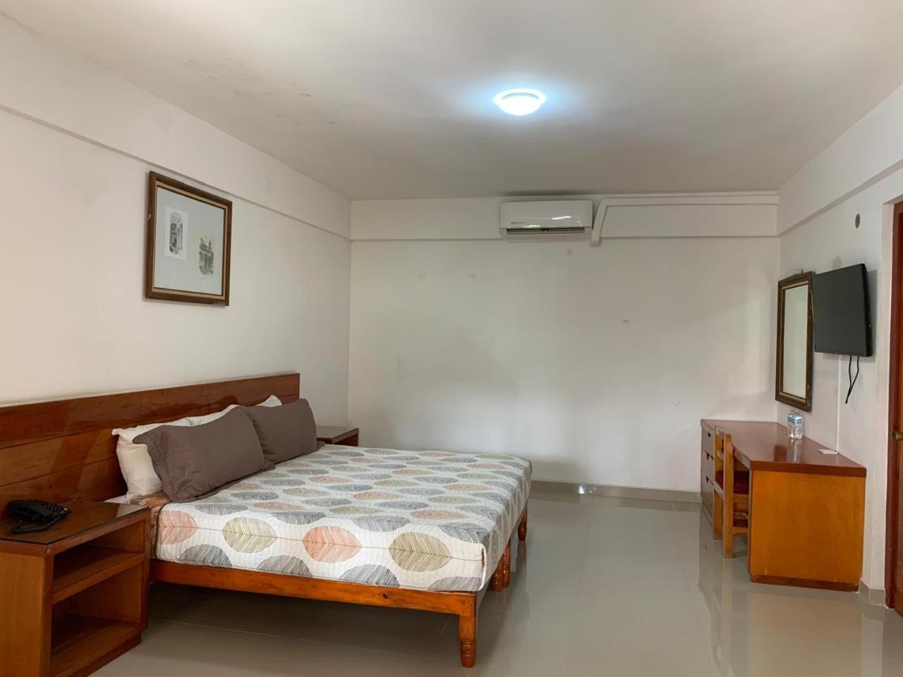 Apatzingan de la Constitucion Hotel Posada Del Sol מראה חיצוני תמונה
