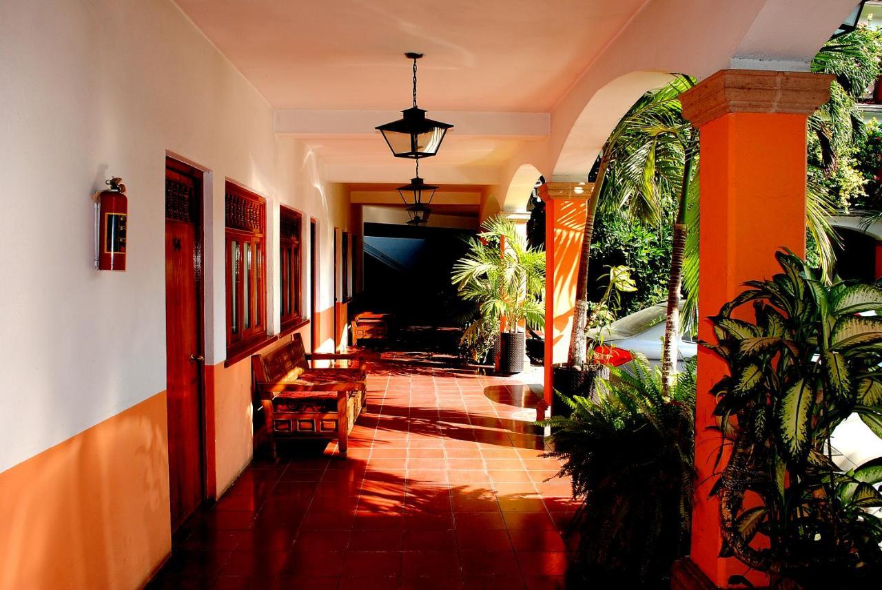 Apatzingan de la Constitucion Hotel Posada Del Sol מראה חיצוני תמונה